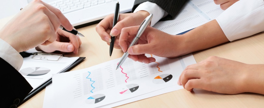 אבטלה נמוכה, תעסוקה גבוהה ופריון נמוך