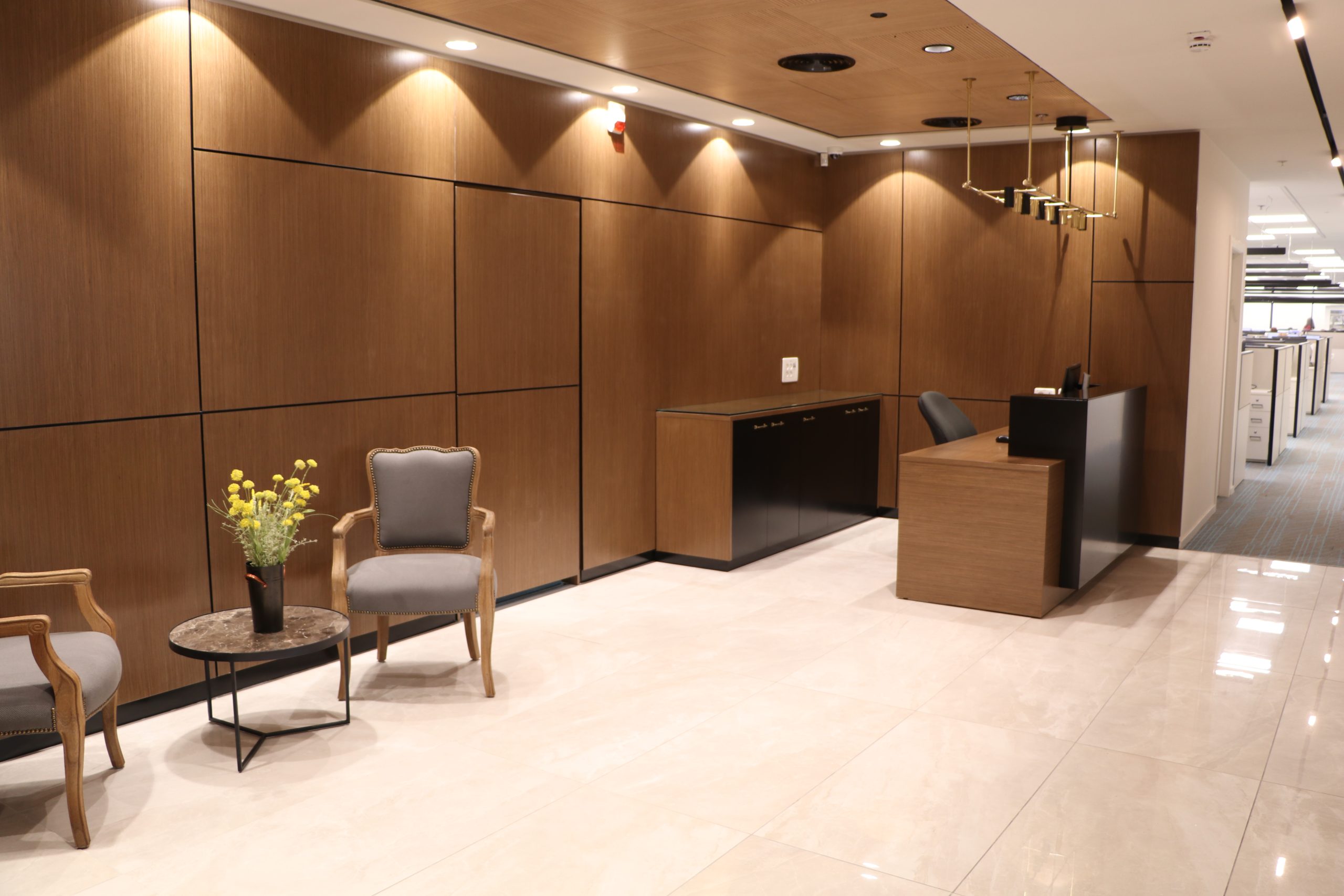 תכנון משרדים עם מסלולי תנועה נפרדים לגברים ולנשים