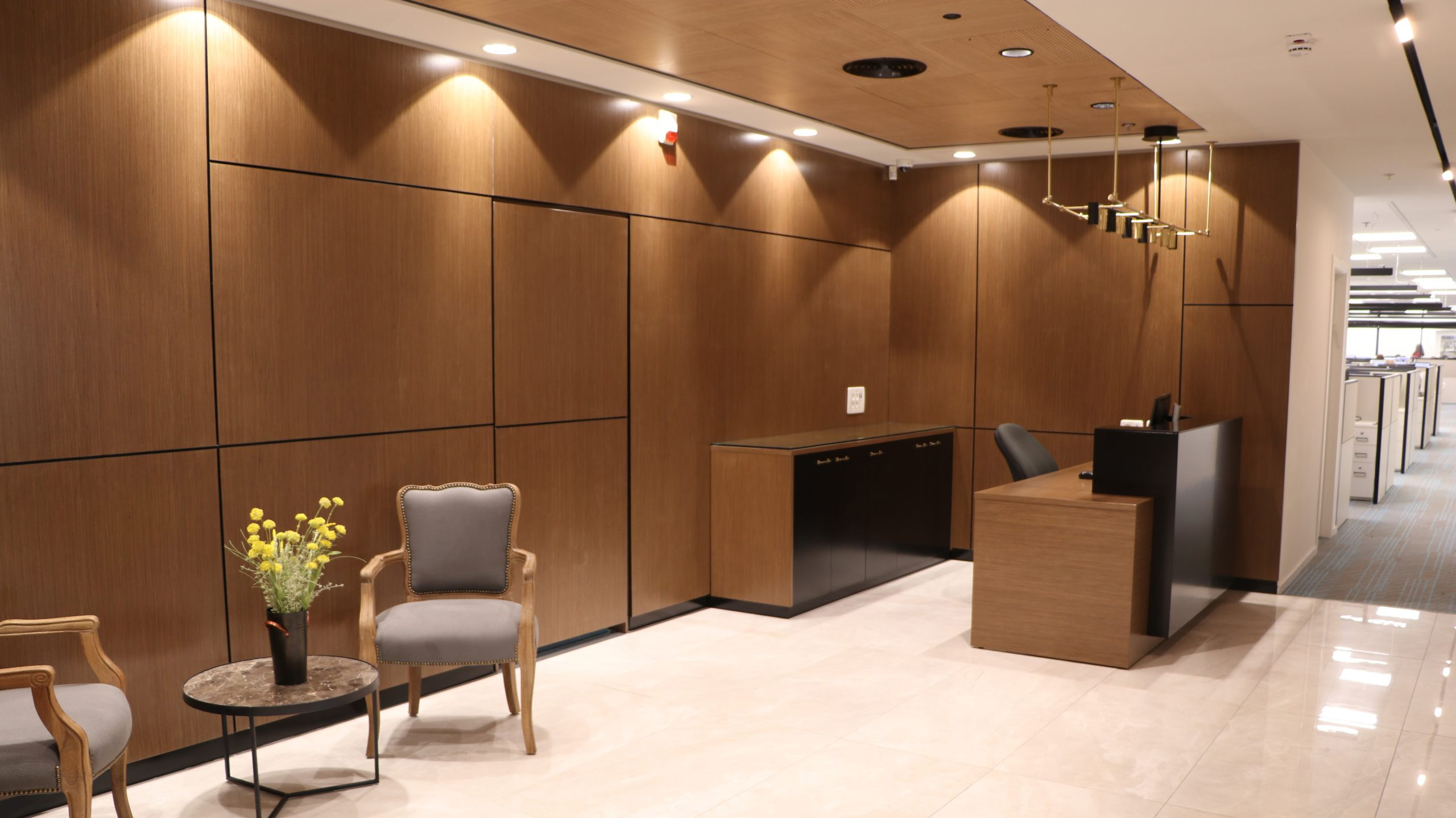 תכנון משרדים עם מסלולי תנועה נפרדים לגברים ולנשים